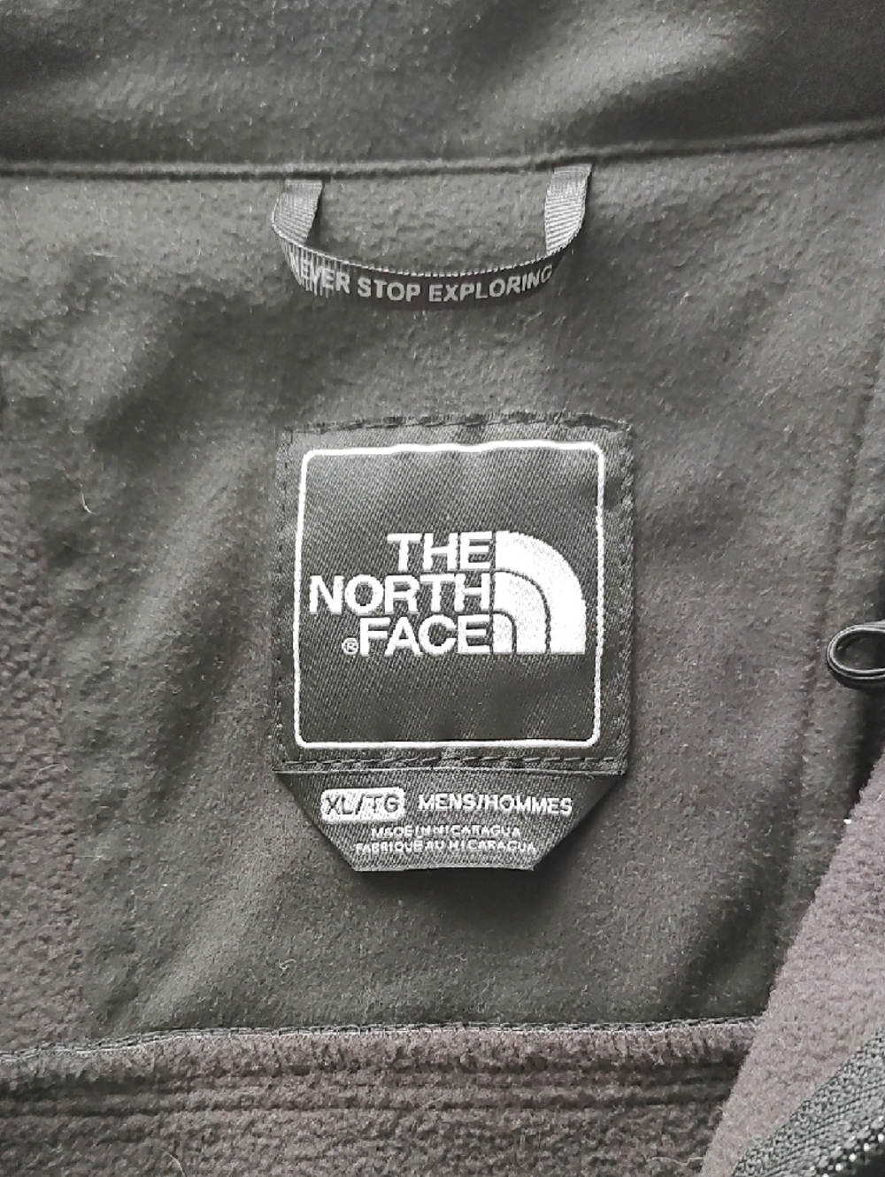 The North Face Men's Apex Bionic 3 Black Softshell Vest - Picture 4 of 6